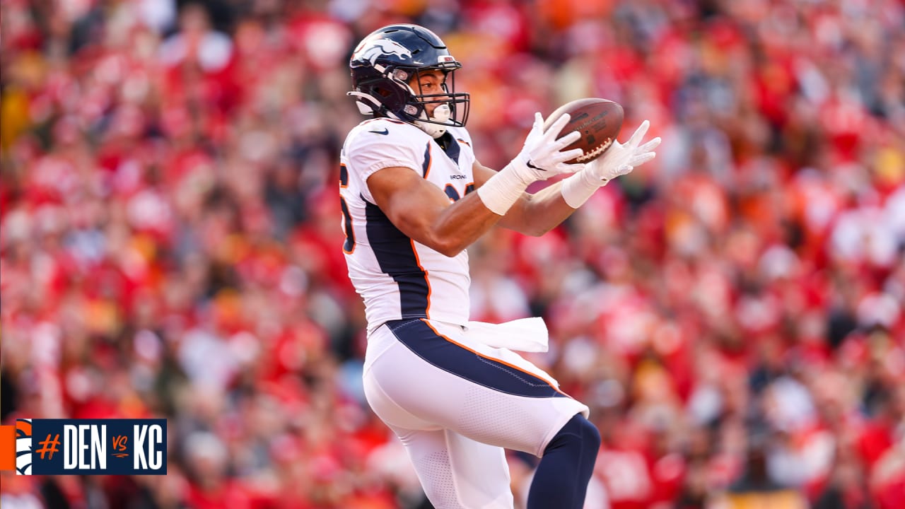 Denver Broncos tight end Albert Okwuegbunam (85) dives for a touchdown  during the second half of an NFL football game Sunday, Sept. 12, 2021, in  East Rutherford, N.J. (AP Photo/Adam Hunger Stock