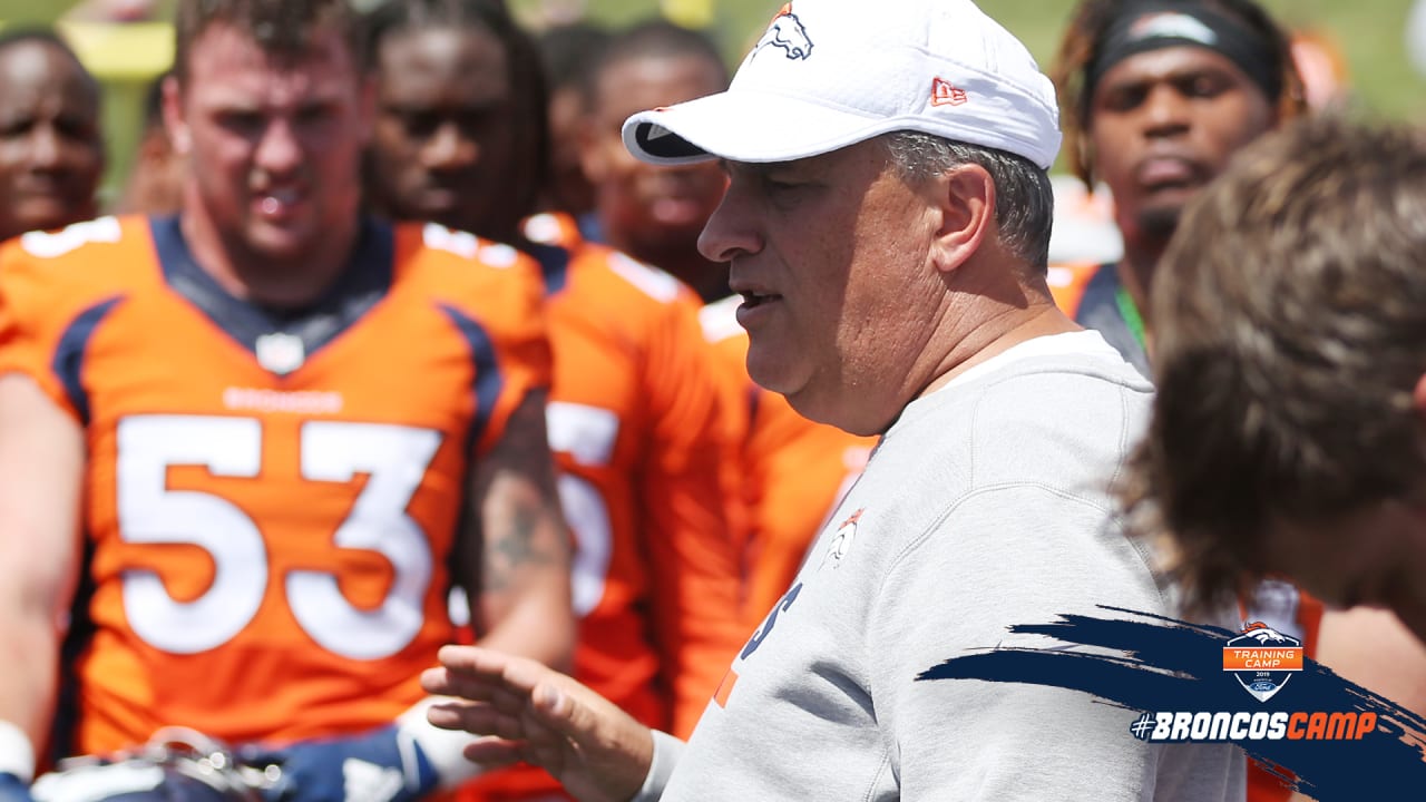 Broncos Q-and-A: Did Vic Fangio err in accepting holding penalty on  fourth-down play