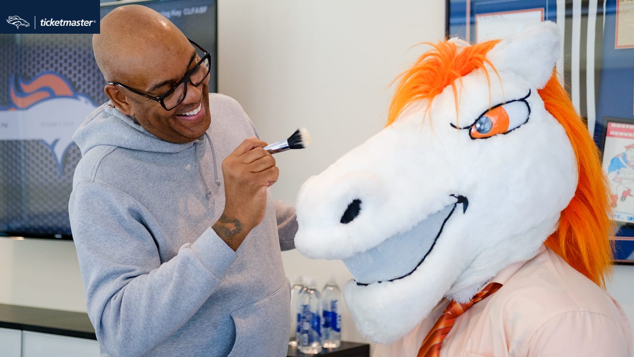 Photos: Behind the scenes during the filming of the Broncos' 2023