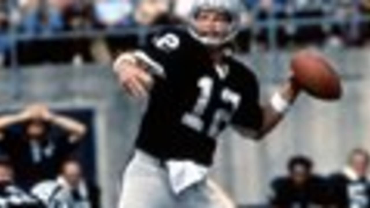 Remembering Raiders legendary quarterback Ken Stabler