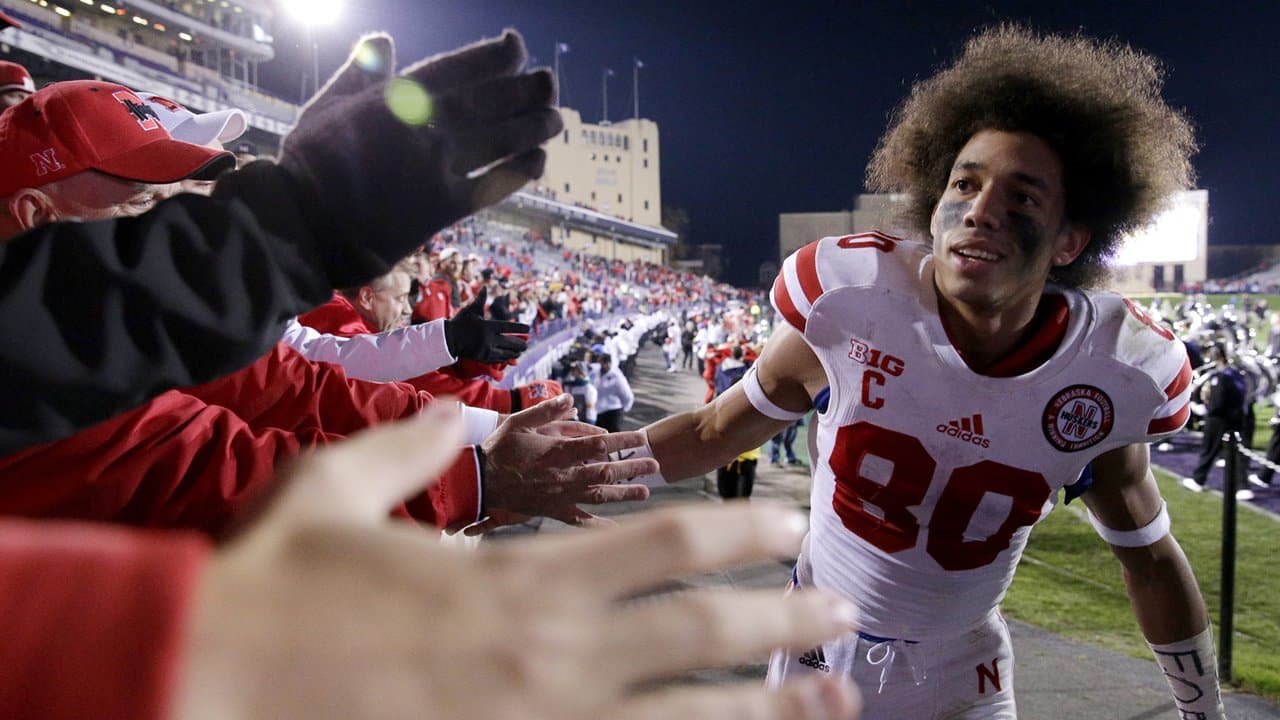 Denver Broncos on X: Flip through images of former #Broncos RB Ken Bell  and son, Kenny, a @Huskers WR prospect —> [   / X