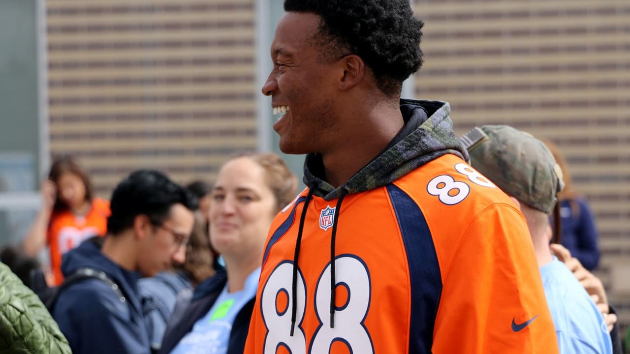 Demaryius Thomas and CarMax team up for Playworks Play Day