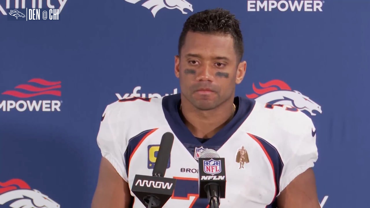 Russell Wilson unveils new logo that looks just like every other athlete's  logo
