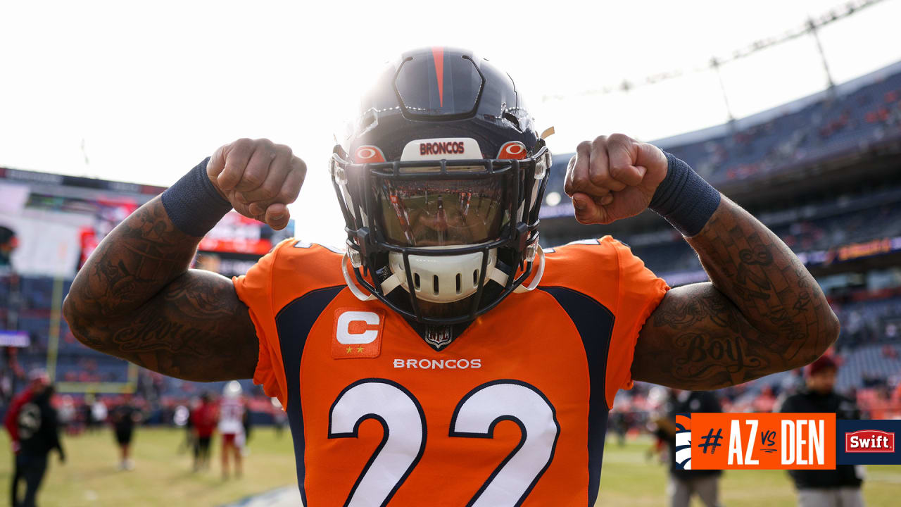 ARRIVAL PHOTOS: Cardinals Arrive For The Broncos Game