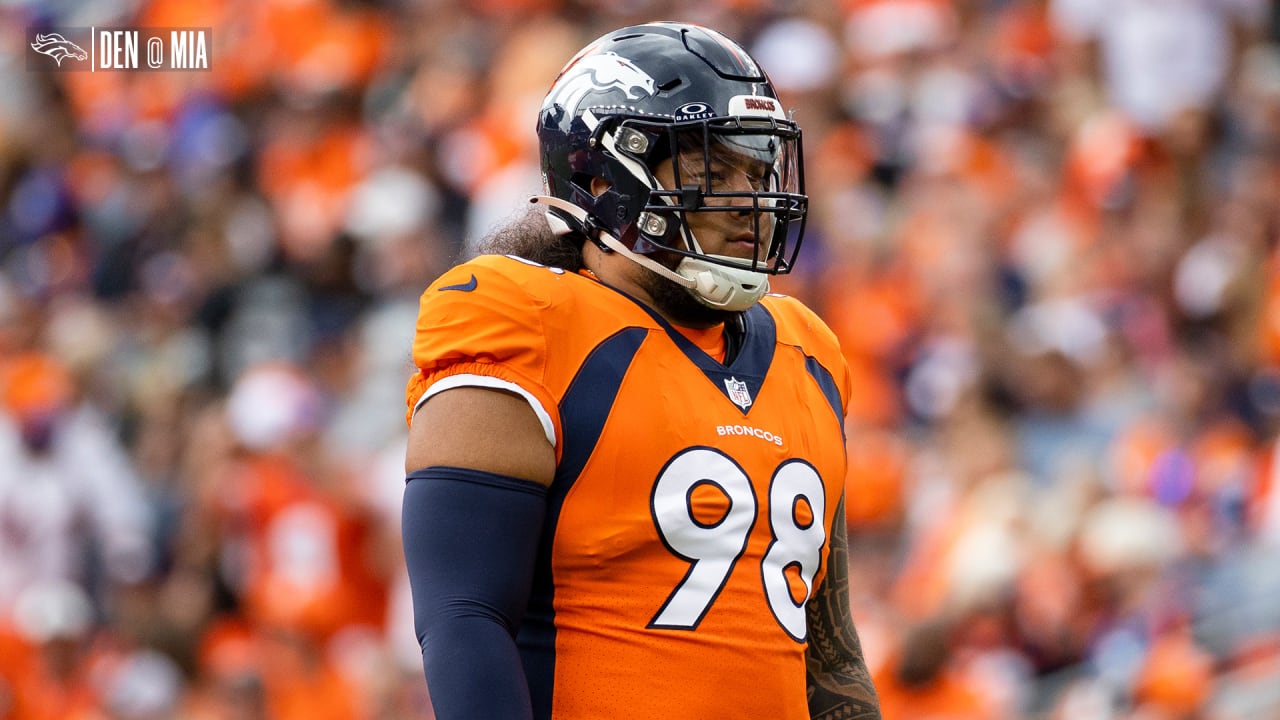 DT Mike Purcell active for Broncos' matchup vs. Dolphins