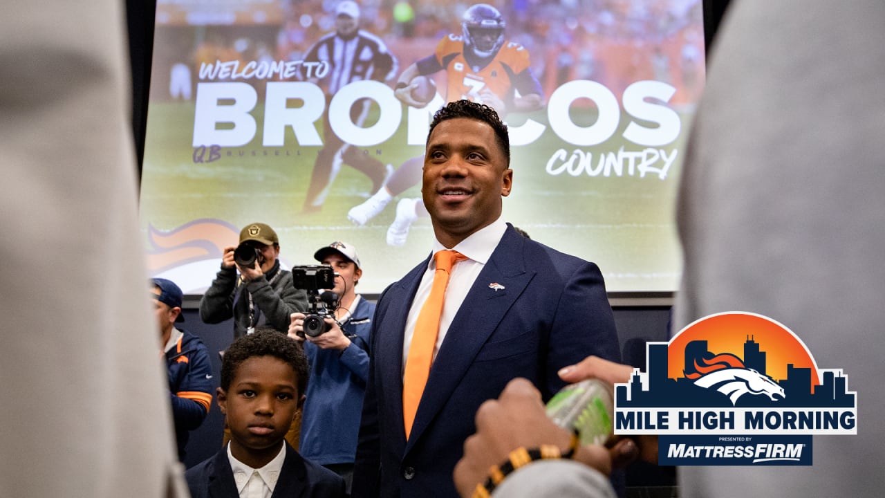 Denver Broncos - Welcome to Broncos Country, Russell Wilson!