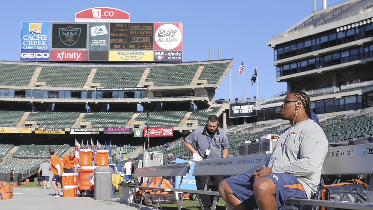 Pregame Photos: Broncos-Raiders