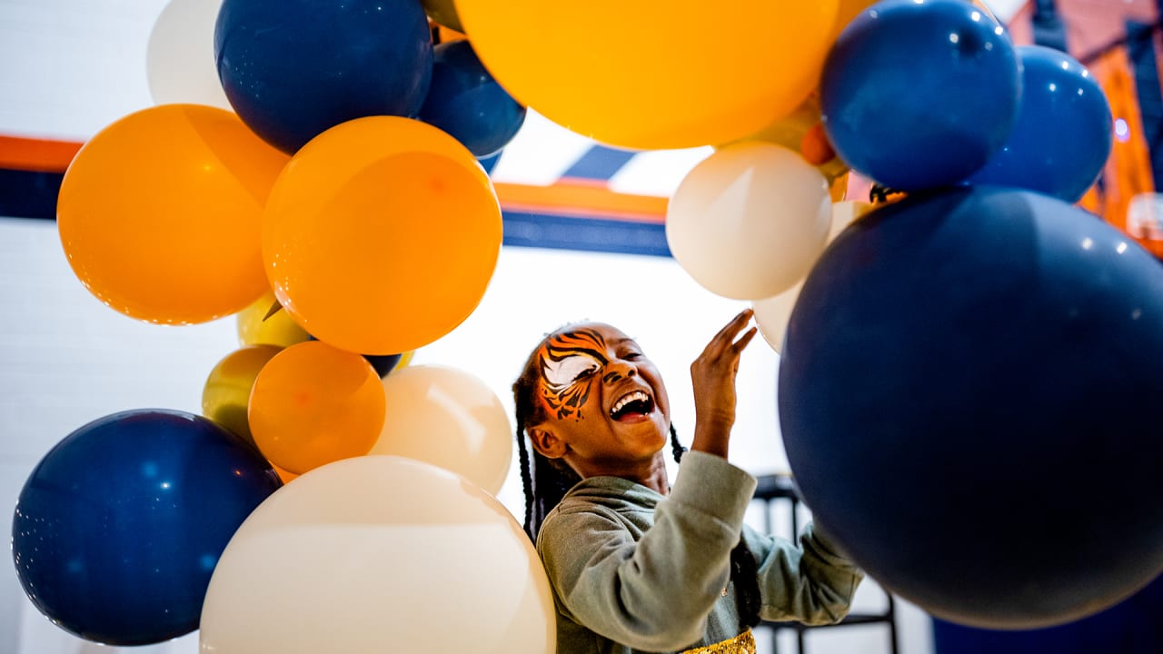 Jaguar Football Helmet Balloon - Balloons and Events