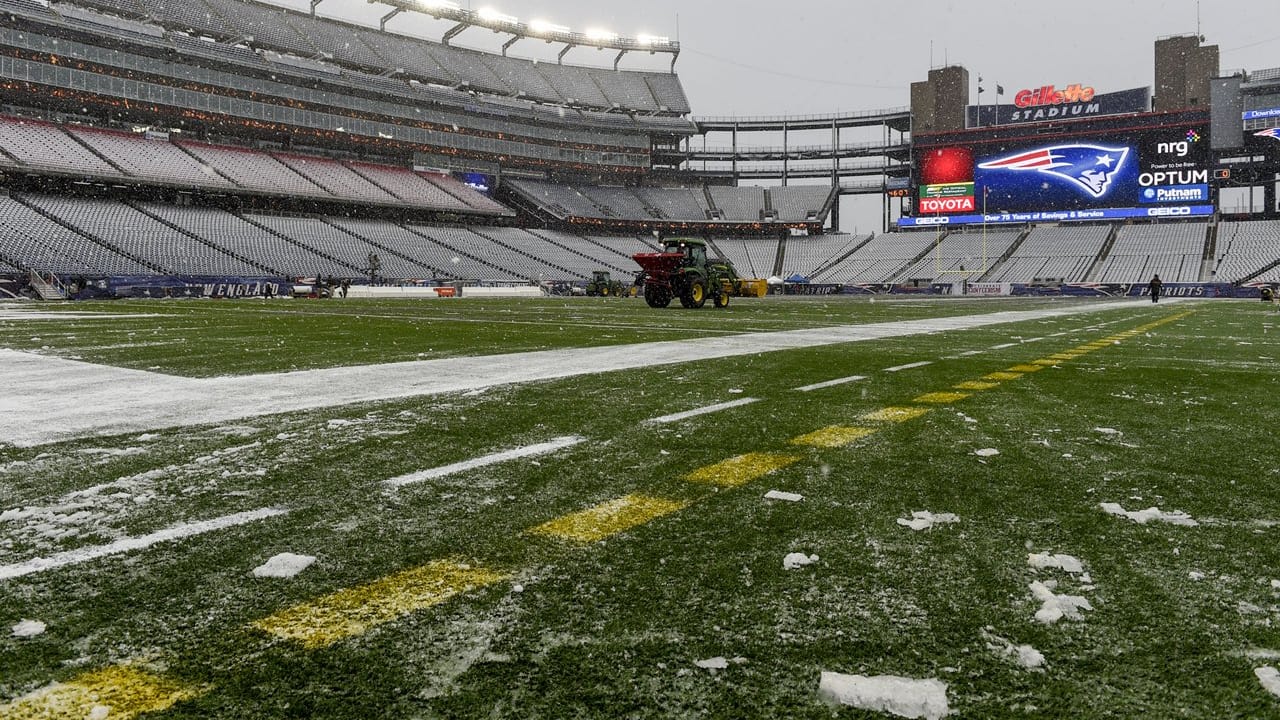 Pregame photos: Broncos-Patriots