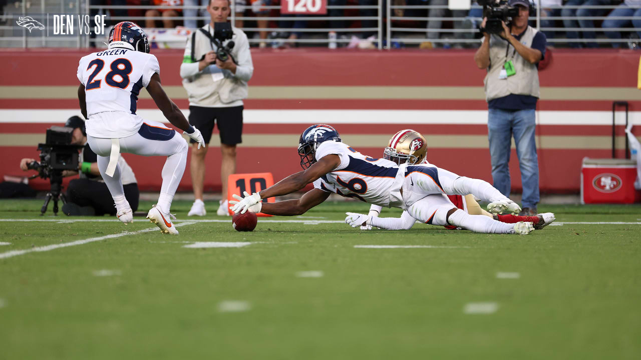 Fabian Moreau recovers 49ers' muffed punt