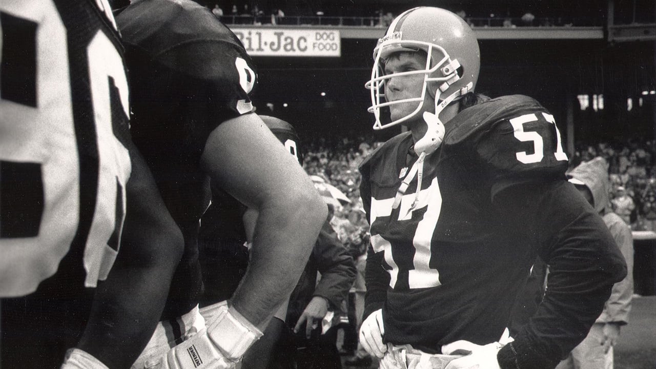 Browns induct former LB Clay Matthews into Ring of Honor