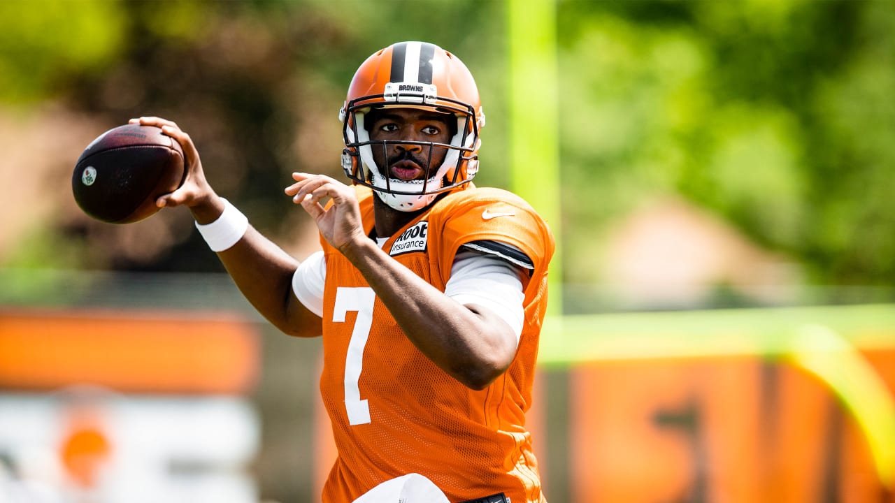 Re-start: QB Jacoby Brissett, Browns in good place together