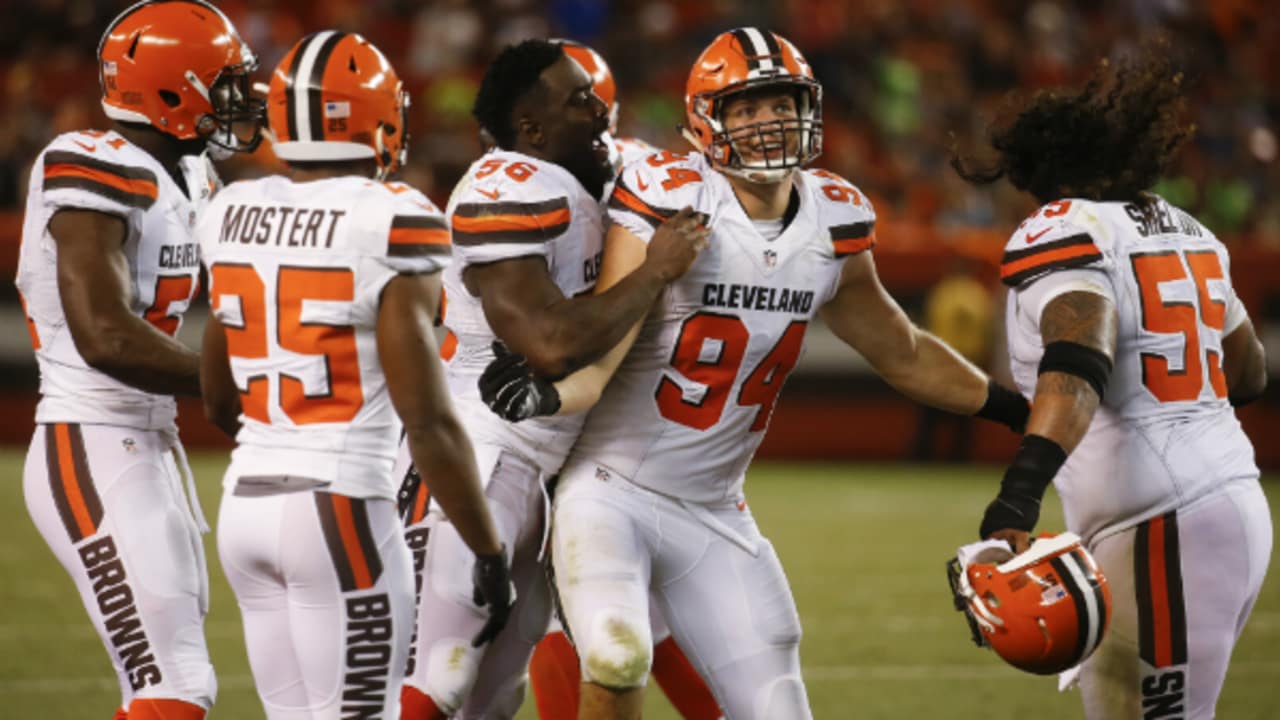 Tampa Bay brings back former Browns linebacker Carl Nassib for depth 