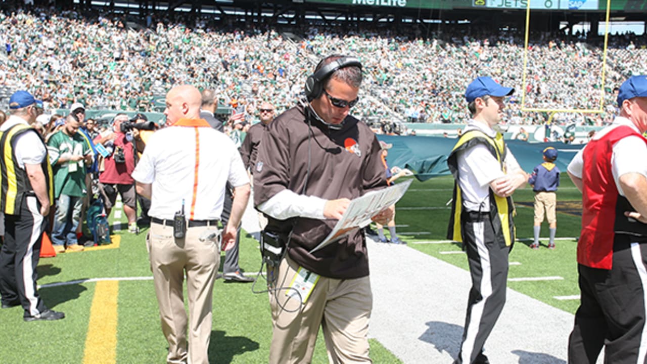 Nose tackle Danny Shelton wearing championship belt for Cleveland