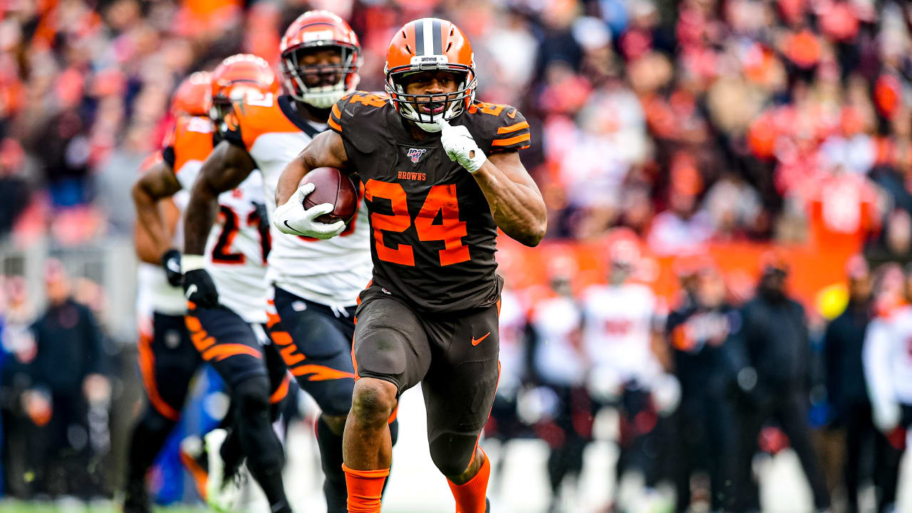 CLEVELAND, OH - DECEMBER 24: Cleveland Browns running back Nick Chubb (24)  carries the football during the first quarter of the National Football  League game between the New Orleans Saints and Cleveland