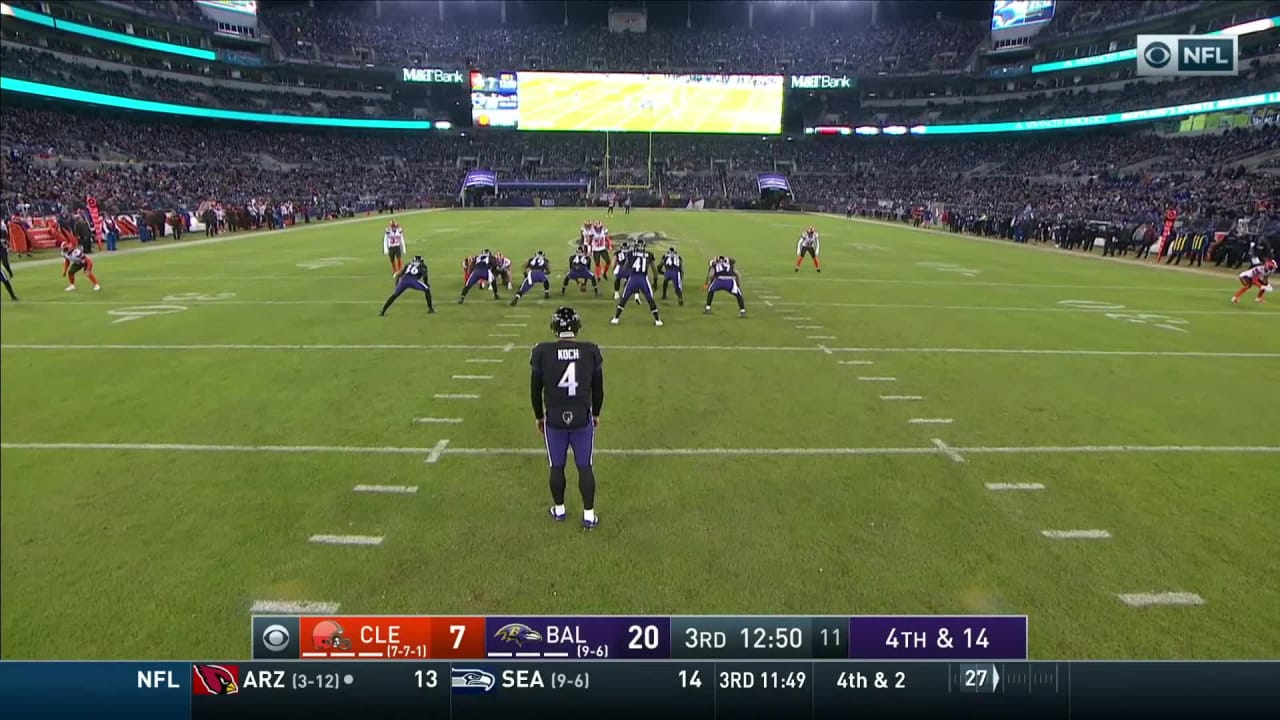 Antonio Callaway weaves through Ravens on punt return for 37 yards
