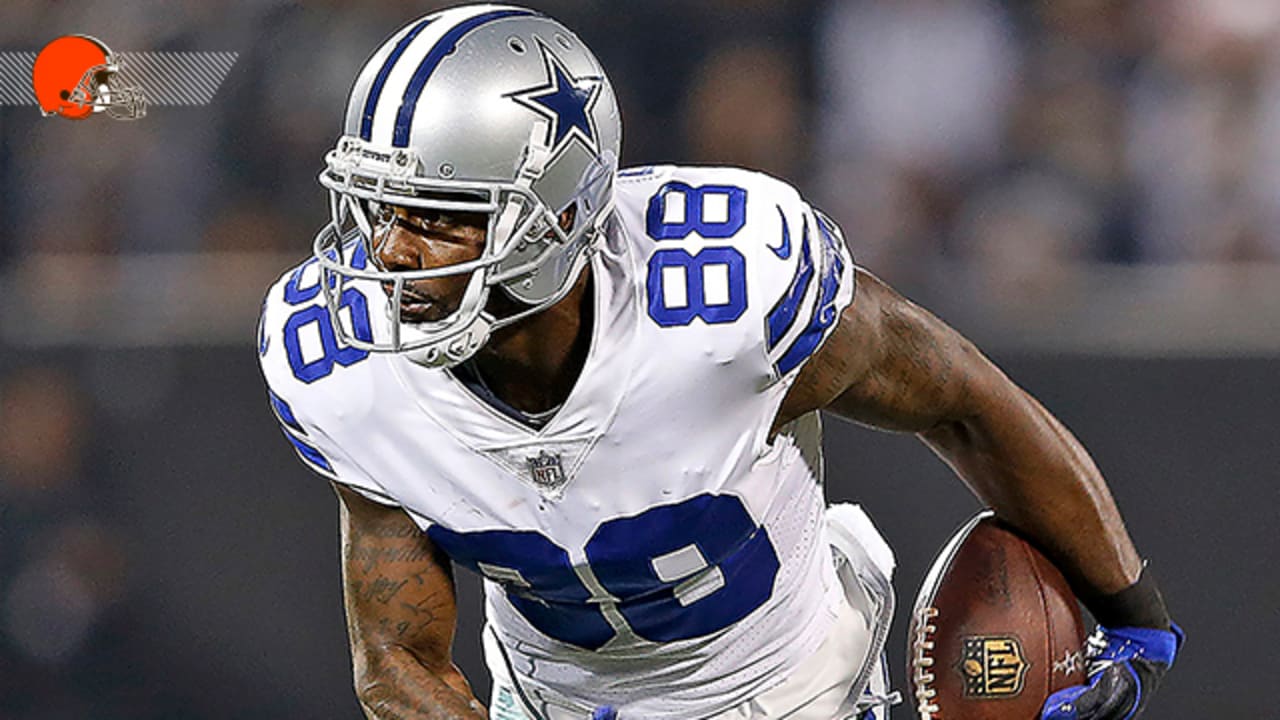 Report: Browns consider bringing in Dez Bryant