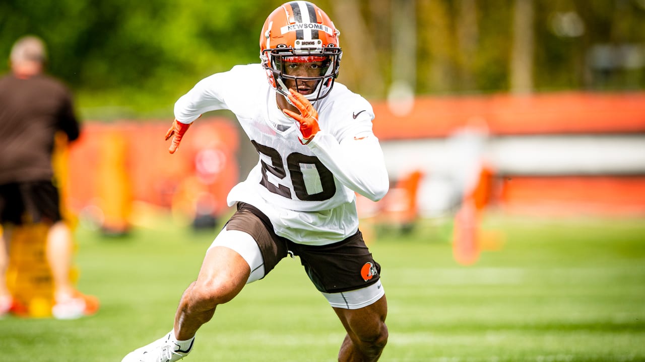 Browns release Perrion Winfrey after video accuses him of threats