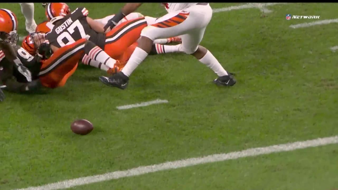 Myles Garrett's strip-sack gives Browns great field position