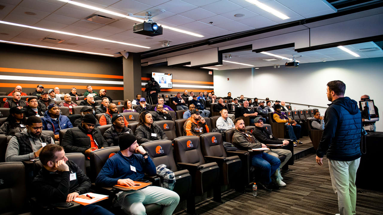 Browns host youth football coaches for Rookie Tackle Meet & Greet