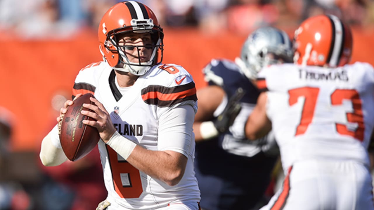 Browns' Cam Erving and Cowboys' David Irving Fight on Field