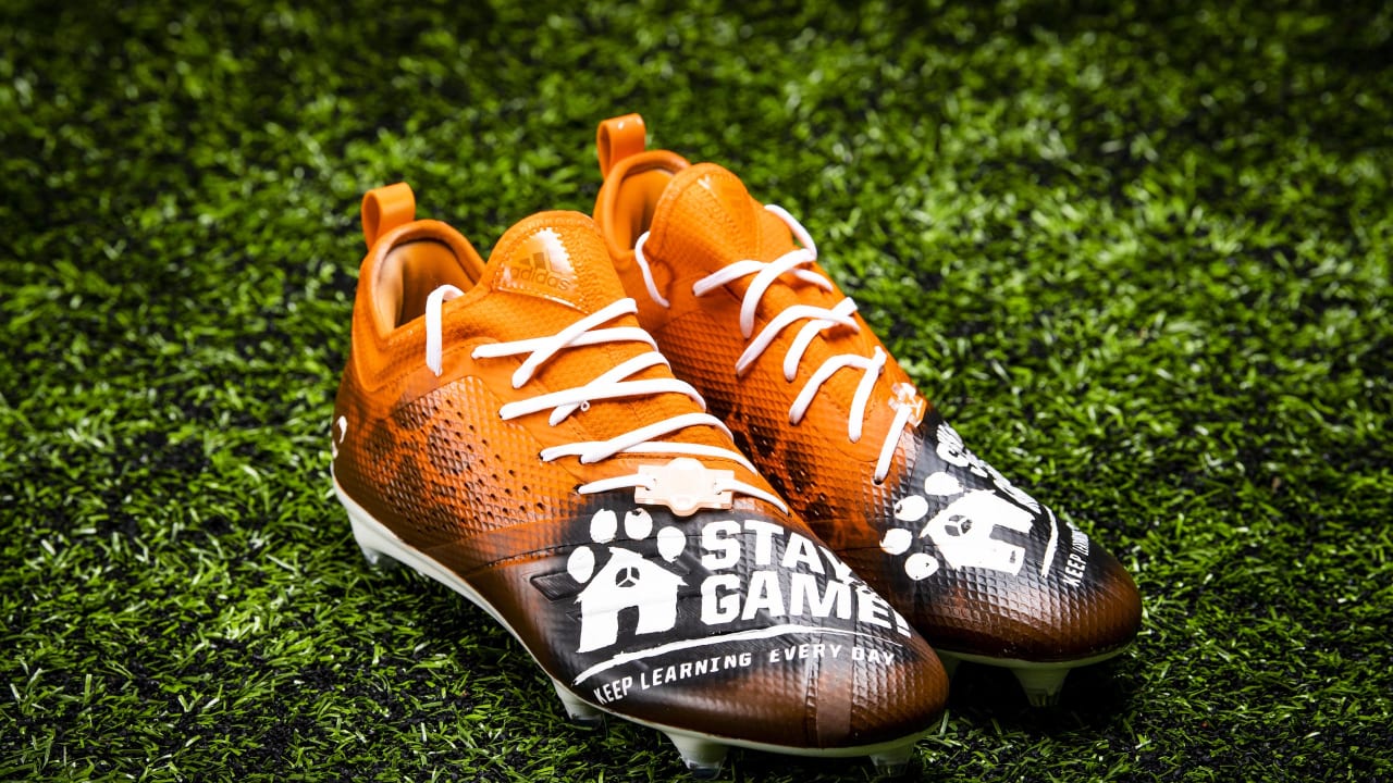 These Mambacita cleats for Browns safety @realgrantdelpit are sick