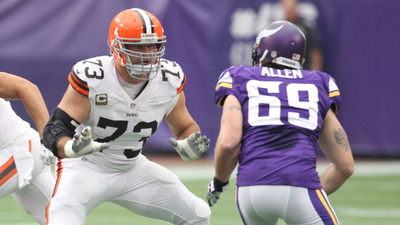 Joe Thomas' Film Room, Episode 9: Jared Allen and Julius Peppers