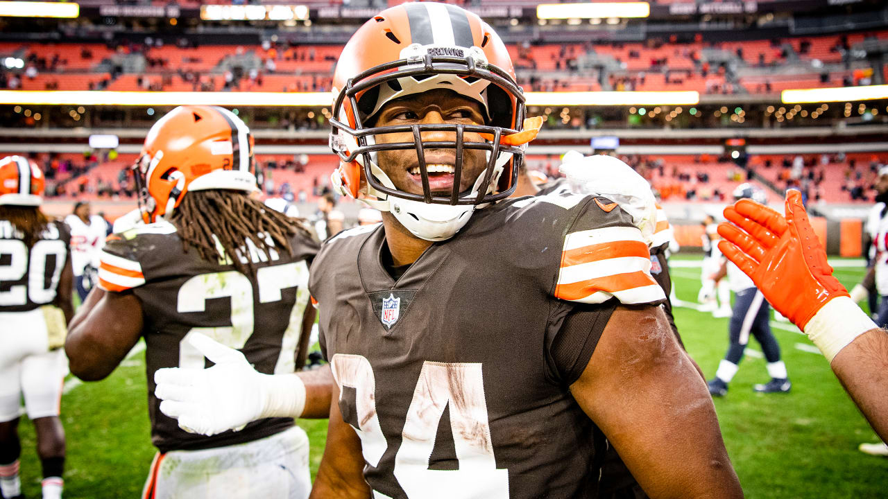 Nick Chubb voted Browns 2020 Ed Block Courage Award recipient