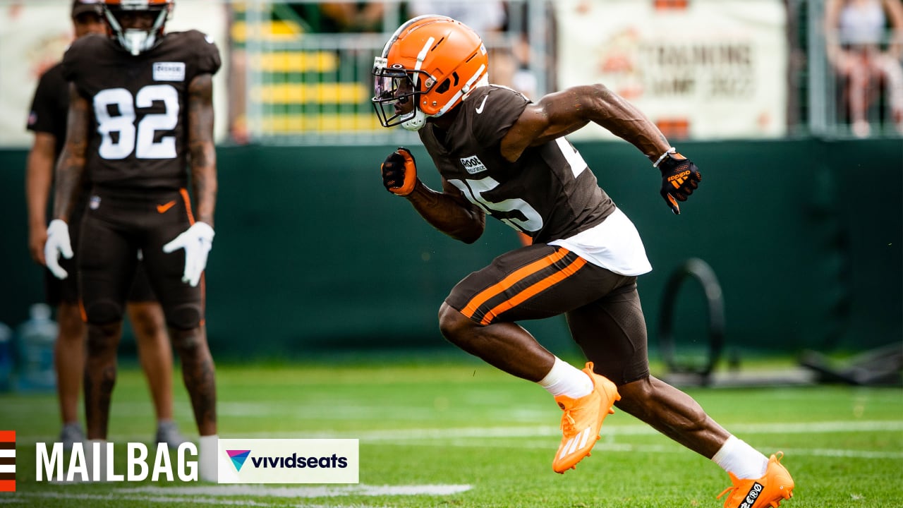 Cleveland Browns defensive tackle Glen Logan sits on the bench during an  NFL preseason football game