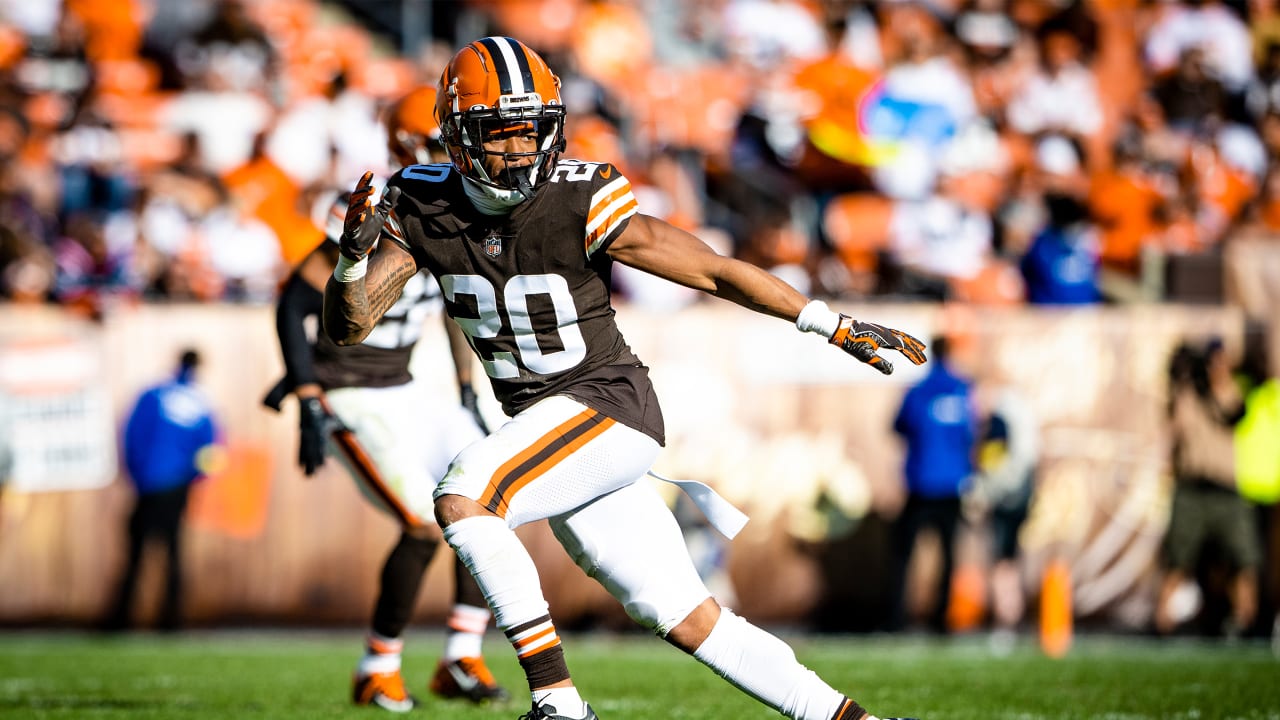 Photos: Week 11 - Browns at Bills Pregame