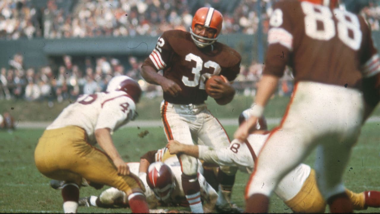 Jim Brown's death drew reaction from Browns' Jimmy, Dee Haslam