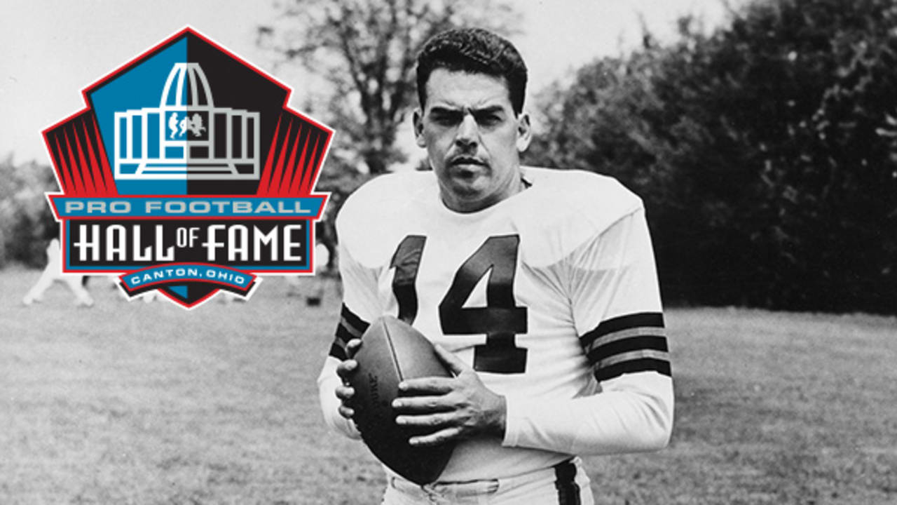 Browns QB Otto Graham  Cleveland Browns 