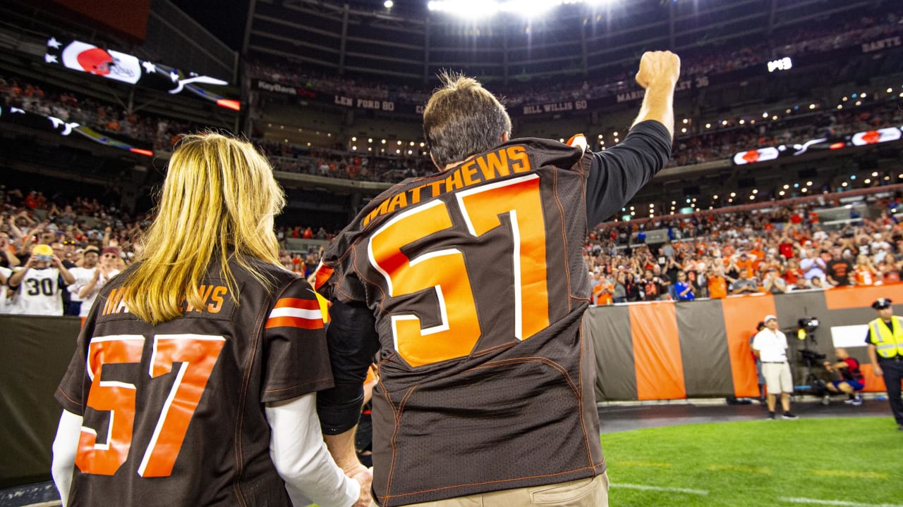 Matthews enters Browns' Ring of Honor