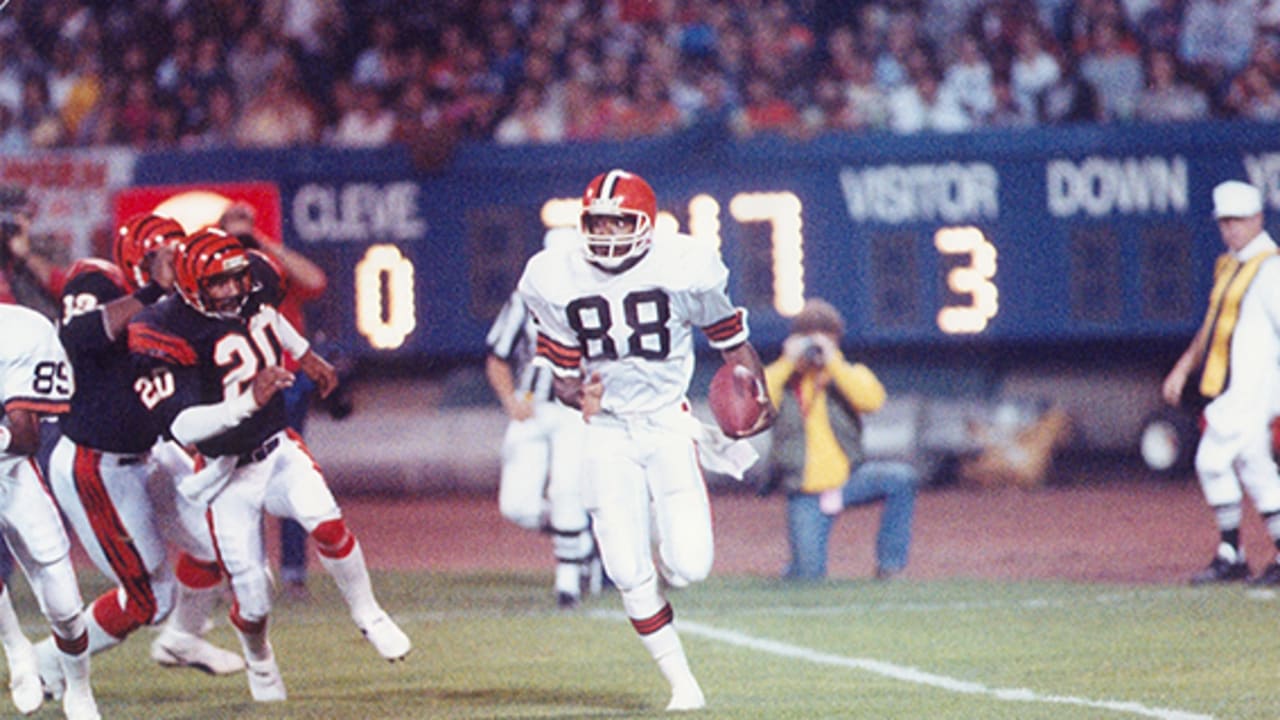 Cleveland Browns a X: Former Browns WR Reggie Langhorne receives Dino  Lucarelli Lifetime Achievement Award [Watch]    / X