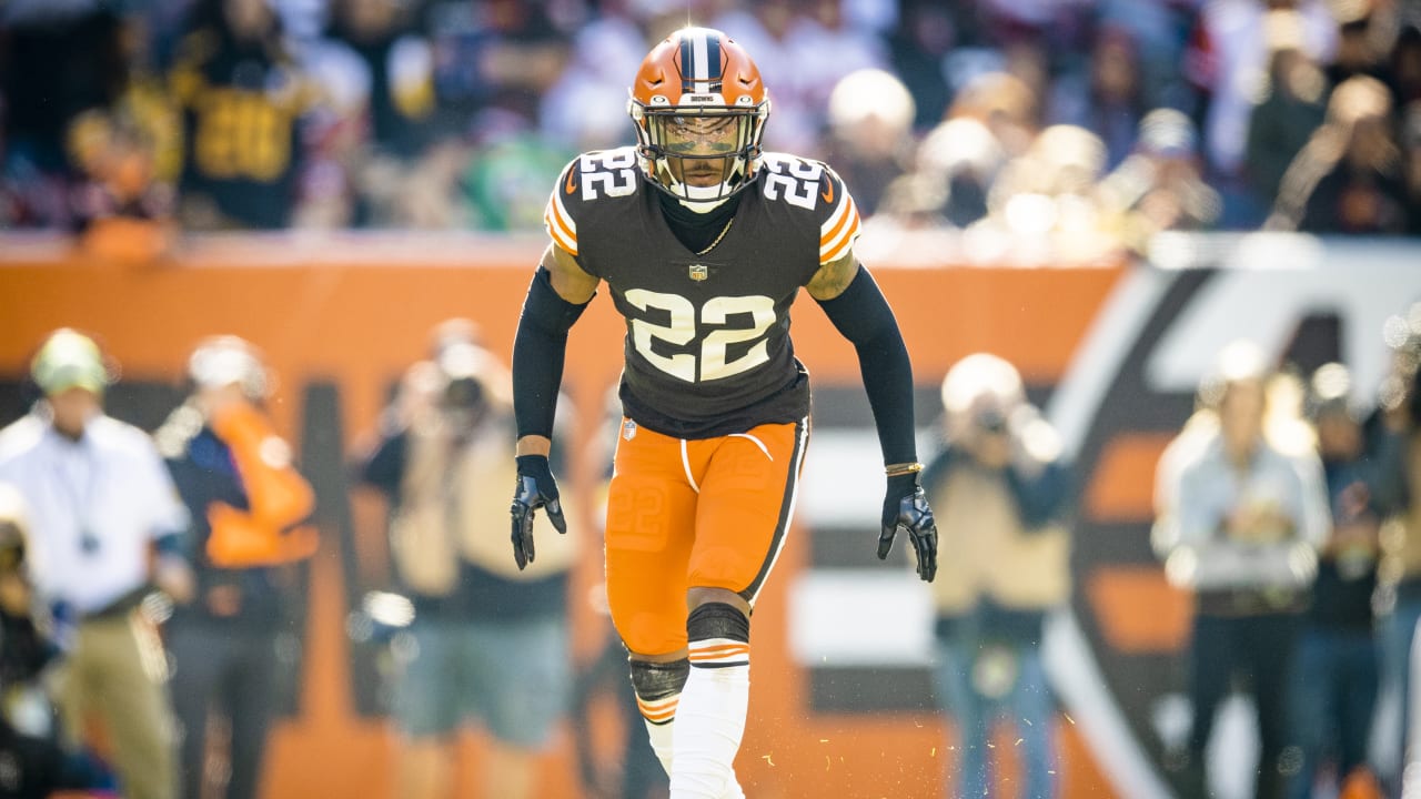 Syndication: The Enquirer Cleveland Browns tight end Harrison Bryant (88)  spikes the ball after a