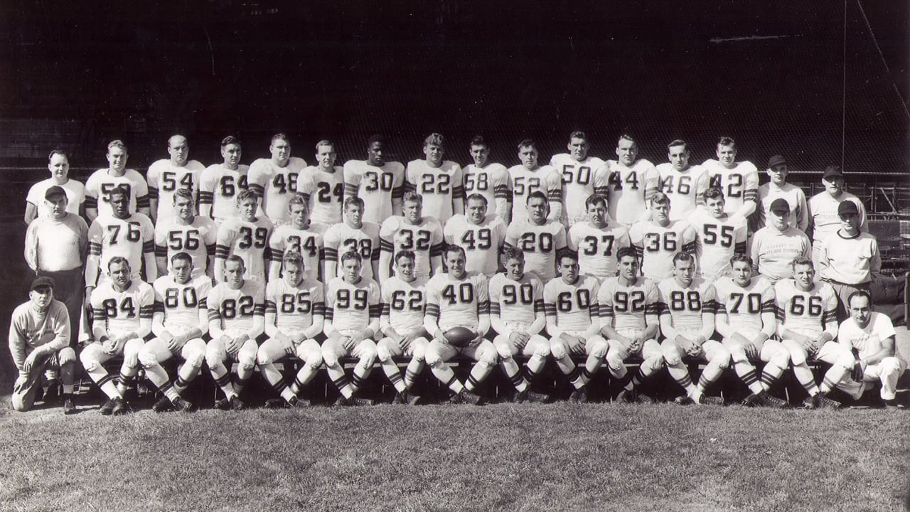 1952 CLEVELAND BROWNS 8X10 TEAM PHOTO NFL FOOTBALL PICTURE