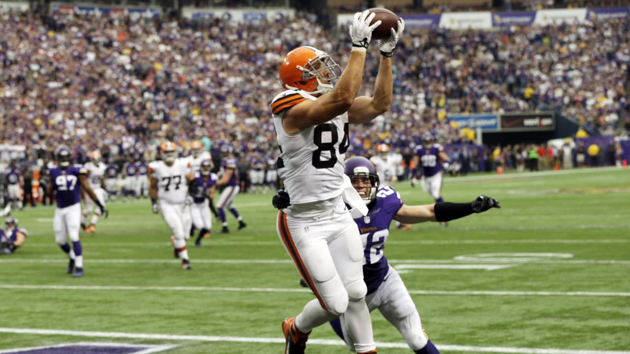 Photos: Game Pass Rewind - Jordan Cameron catches 3 touchdowns in Browns'  2013 win over Vikings