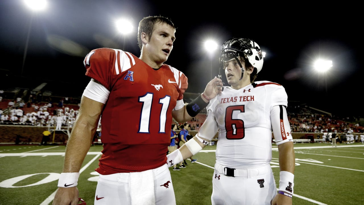 Baker Mayfield and Garrett Gilbert 