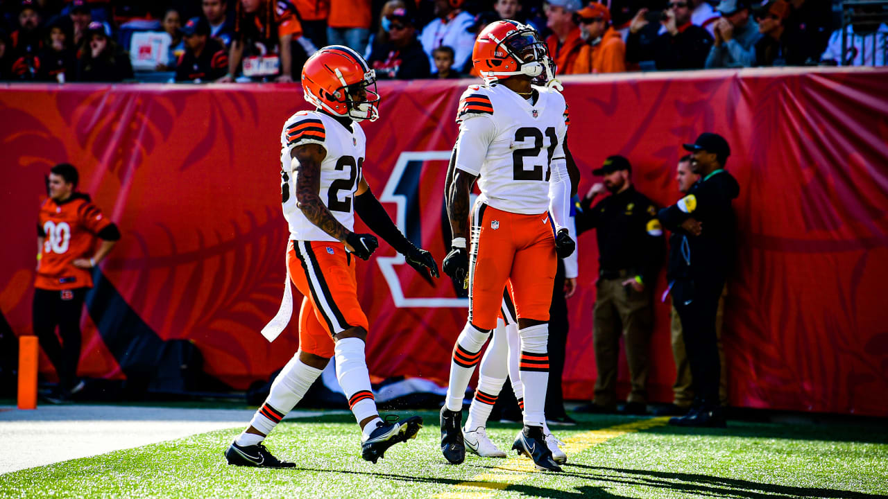 Photos: Week 9 - Browns at Bengals Game Action