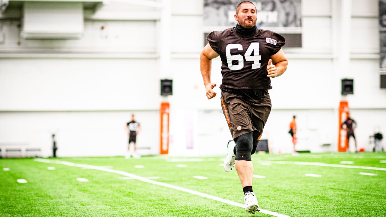 Browns starting center Tretter returns to practice after surgery