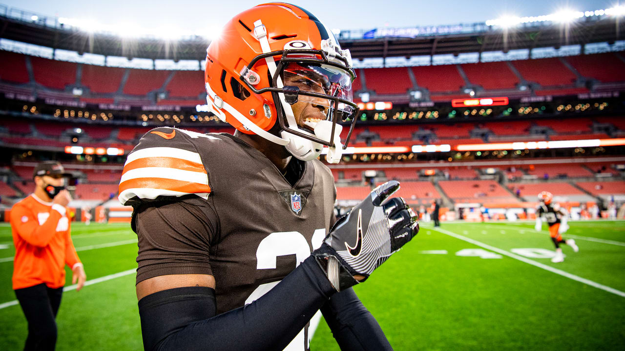 Cleveland Browns DBs Denzel Ward, Kevin Johnson come off COVID