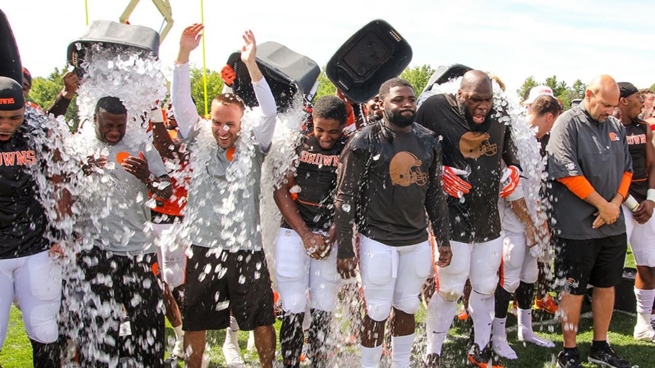 The Buffalo Bills Do The ALS Ice Bucket Challege [VIDEO]