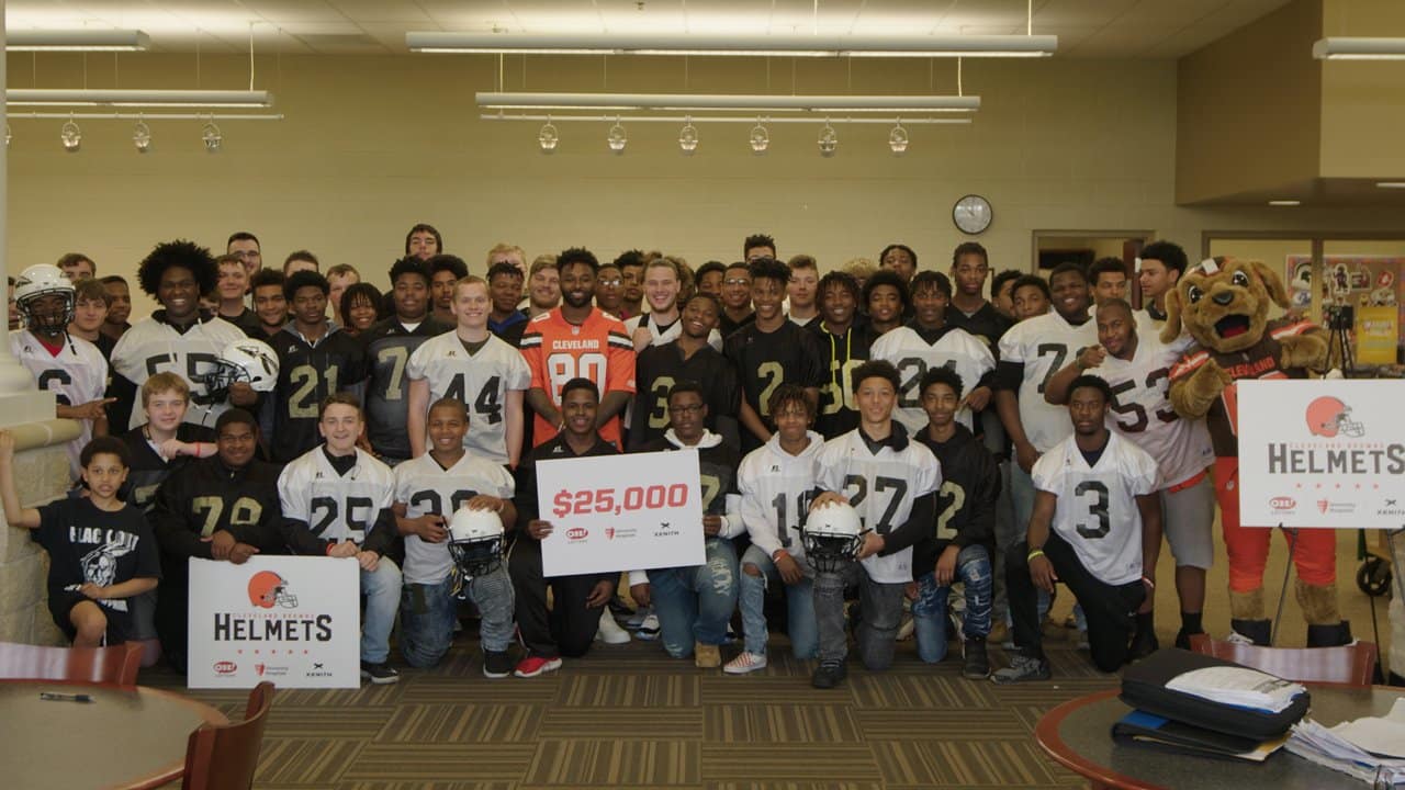 Cleveland Browns Donate New Xenith Helmets to the Lou Groza Titans Youth  Football Program