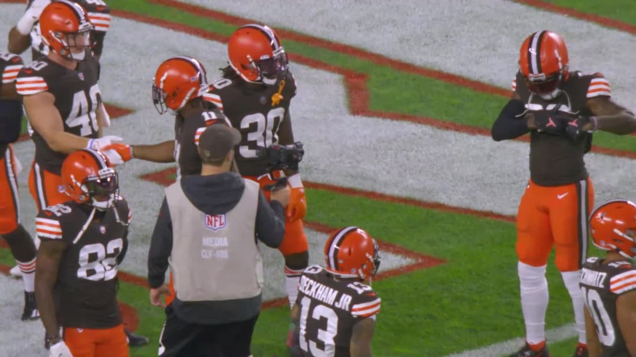 Myles Garrett Mic'd Up vs. Washington: Extended Cut