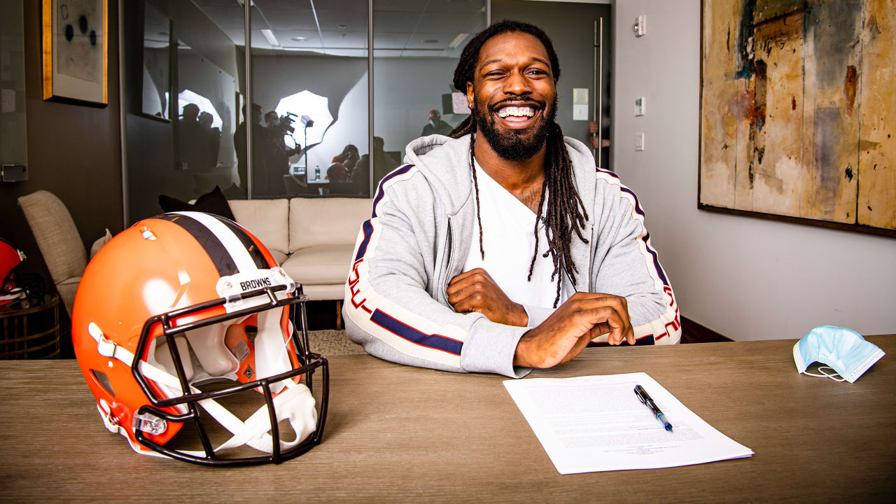 Browns re-signing Jadeveon Clowney to one-year, $11 million deal