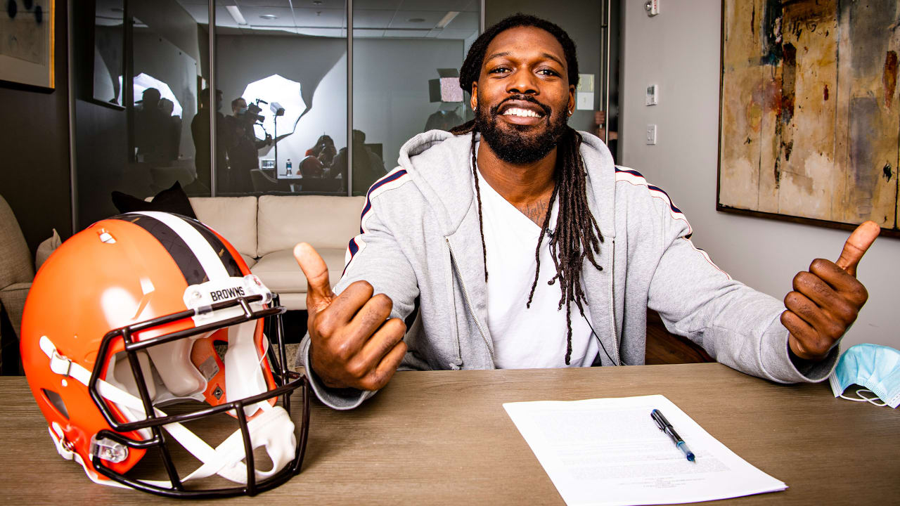 NFL free agency: John Johnson III, Jadeveon Clowney, 9 other Browns still  free - Dawgs By Nature