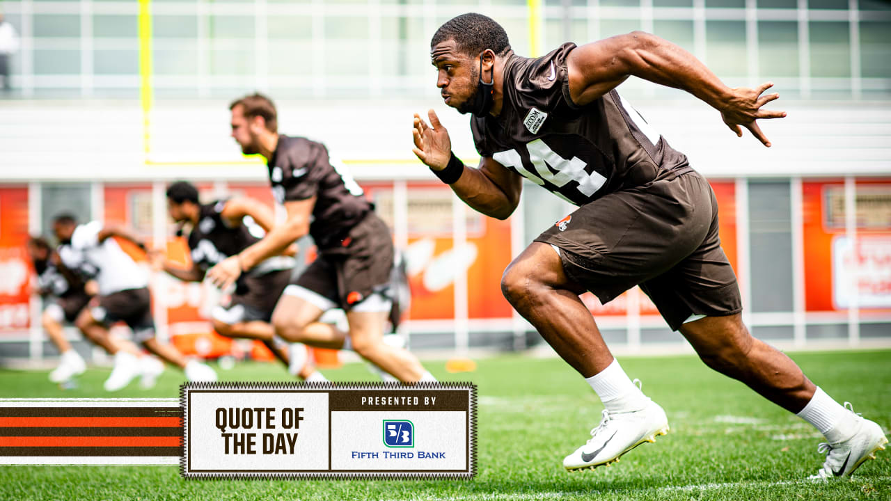 Browns, community honors Nick Chubb in Week 3, Kevin Stefanski drives the  extra mile(s) - Dawgs By Nature