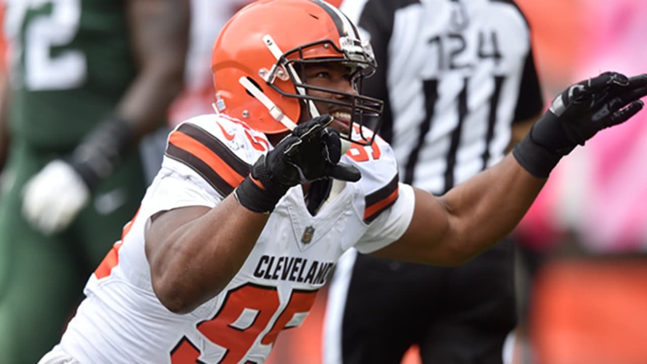 Browns DL Myles Garrett A Finalist For Pepsi NFL Rookie Of The Week