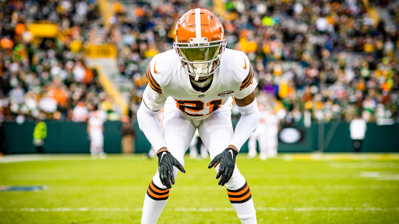 Denzel Ward Signs Record Extension with the Cleveland Browns