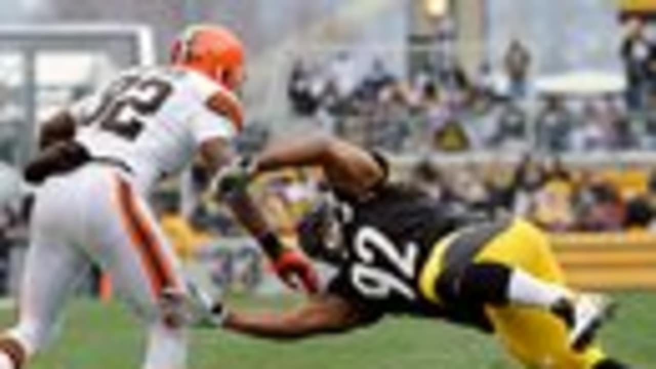 Cincinnati Bengals players James Harrison (92), Jermaine Gresham